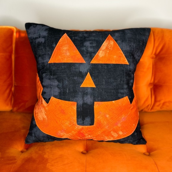 Handmade Pumpkin 🎃 Pillows! - Picture 5 of 5